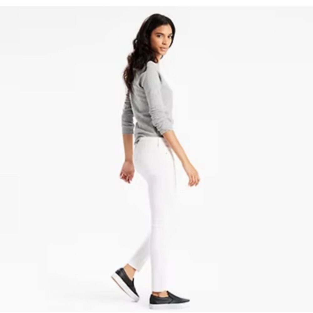 Levi’s 711 White Skinny Jeans